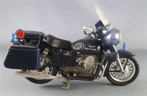 polistil moto gucci v7 polizia|POLISTIL 1:15 MOTO Guzzi V7 Polizia Stradale Italiana.